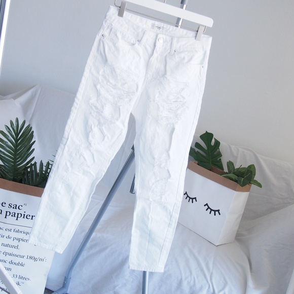 Forever 21 Denim - Forever 21 white ripped boyfriend jeans